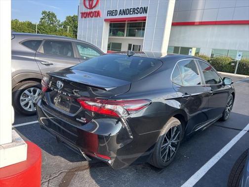 2024 Toyota Camry Hybrid SE
