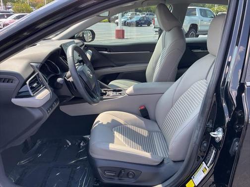 2024 Toyota Camry Hybrid SE