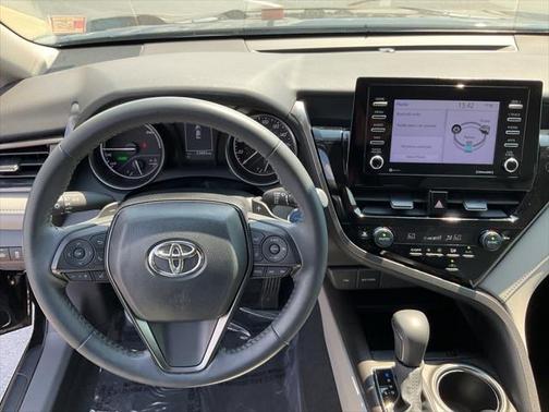 2024 Toyota Camry Hybrid SE