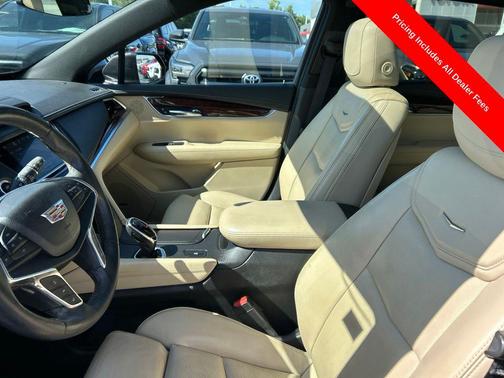 Dark Granite Metallic 2017 Cadillac XT5 Luxury