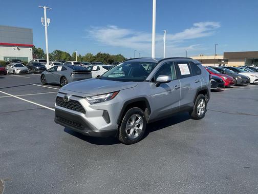2024 Toyota RAV4 XLE