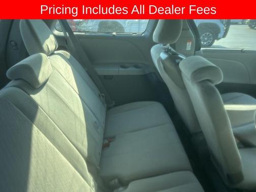 Silver Sky Metallic 2016 Toyota Sienna LE