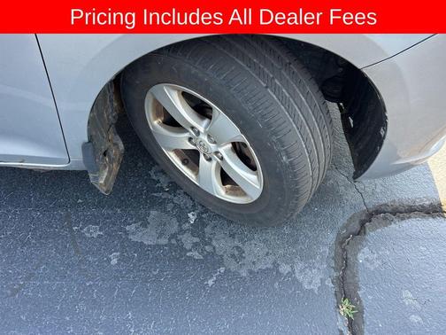 Silver Sky Metallic 2016 Toyota Sienna LE