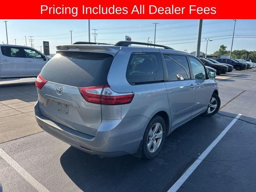 Silver Sky Metallic 2016 Toyota Sienna LE