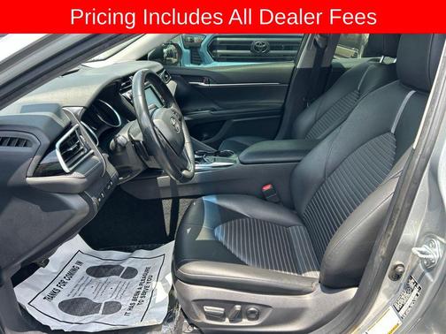 Celestial Silver Metallic 2018 Toyota Camry SE