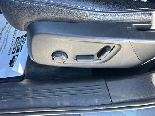 2019 Volvo XC40 T5 Momentum