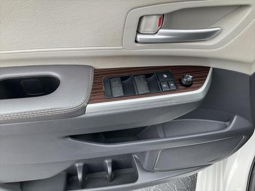 2022 Toyota Sienna XLE 8 Passenger