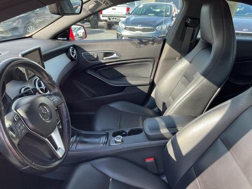 2014 Mercedes-Benz CLA-Class Base