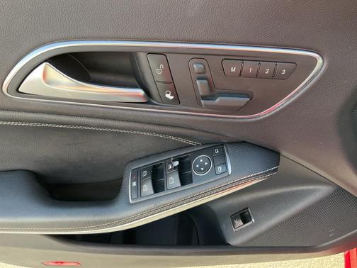 2014 Mercedes-Benz CLA-Class Base