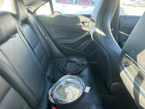 2014 Mercedes-Benz CLA-Class Base