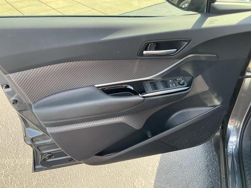 2022 Toyota C-HR Limited