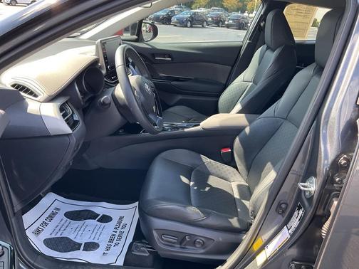 2022 Toyota C-HR Limited