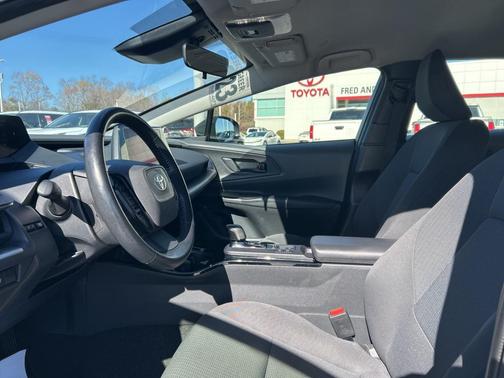 2023 Toyota Prius LE