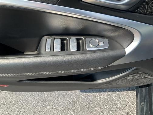 2023 Genesis G70 2.0T AWD