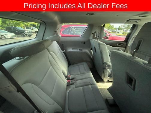 White Frost Tricoat 2018 GMC Acadia SLT-1