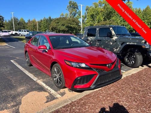 Supersonic Red 2021 Toyota Camry SE