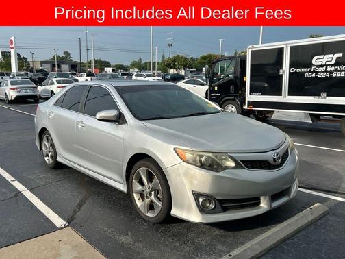 Classic Silver Metallic 2012 Toyota Camry SE