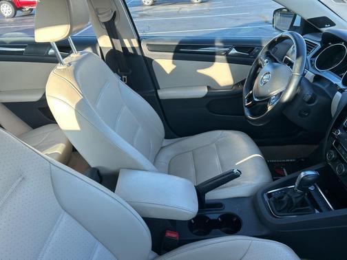 2015 Volkswagen Jetta 2.0L TDI SEL