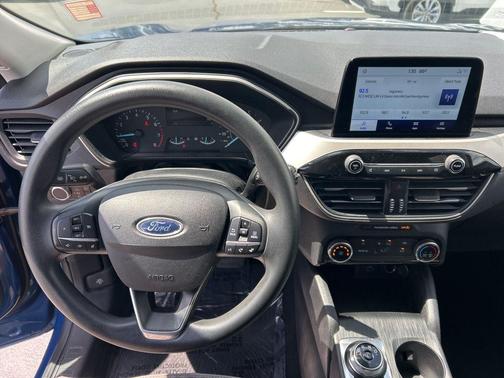 ATLAS BLUE METALLIC 2022 Ford Escape SE