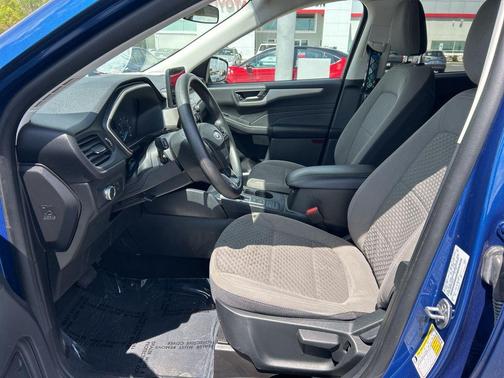 ATLAS BLUE METALLIC 2022 Ford Escape SE