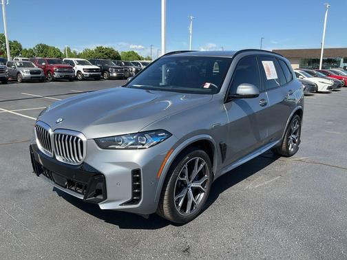 Skyscraper Grey Metallic 2025 BMW X5 xDrive40i