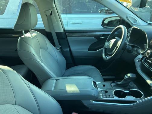 2024 Toyota Highlander Limited