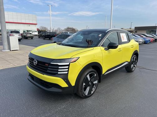 2025 Nissan Kicks SR