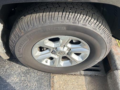 Magnetic Gray Metallic 2019 Toyota 4Runner SR5 Premium