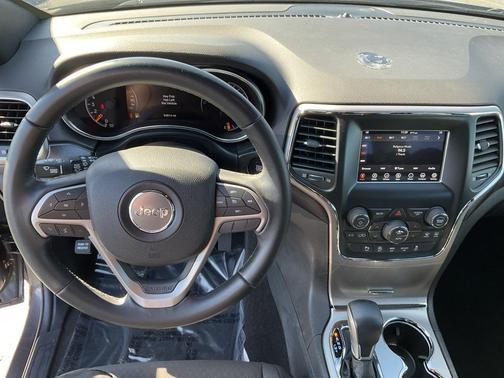 2018 Jeep Grand Cherokee Laredo E