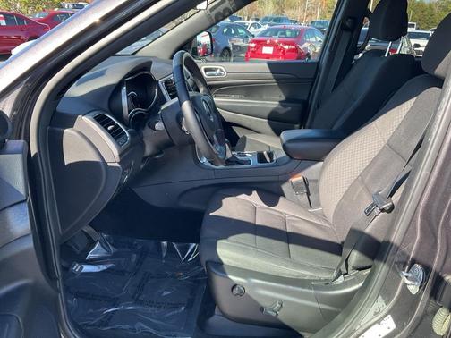 2018 Jeep Grand Cherokee Laredo E