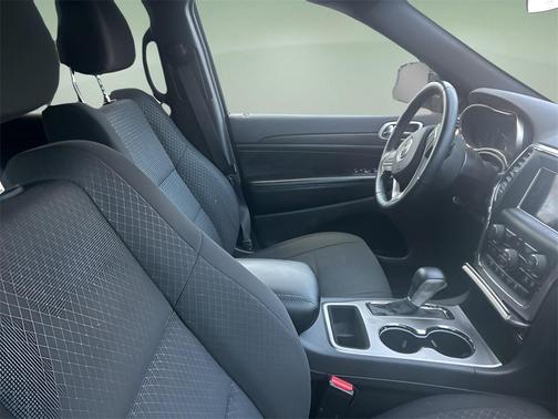 2018 Jeep Grand Cherokee Laredo E