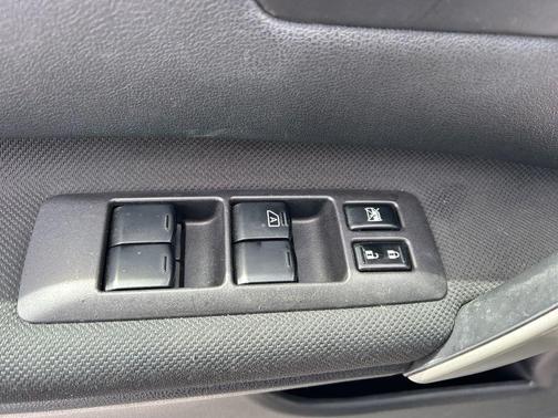 Platinum Graphite 2014 Nissan Rogue Select S