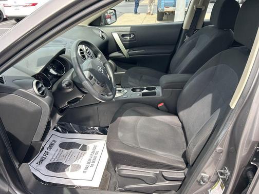 Platinum Graphite 2014 Nissan Rogue Select S