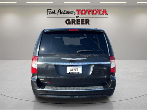 2016 Chrysler Town & Country Touring