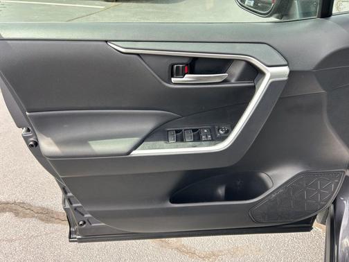 Magnetic Gray Metallic 2025 Toyota RAV4 XLE