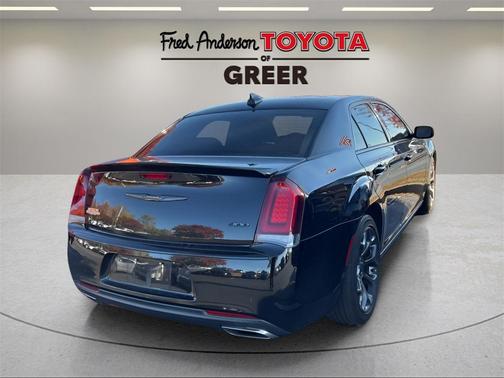 2021 Chrysler 300 Touring