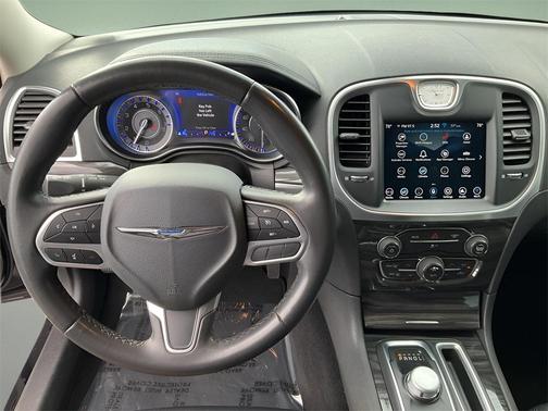 2021 Chrysler 300 Touring