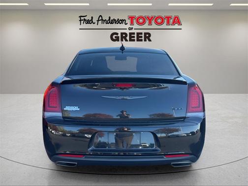 2021 Chrysler 300 Touring