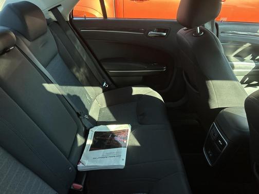 2021 Chrysler 300 Touring