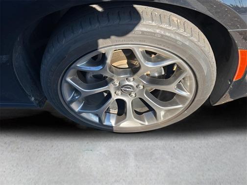 2021 Chrysler 300 Touring