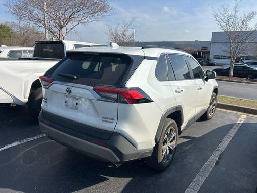 2024 Toyota RAV4 Hybrid SE