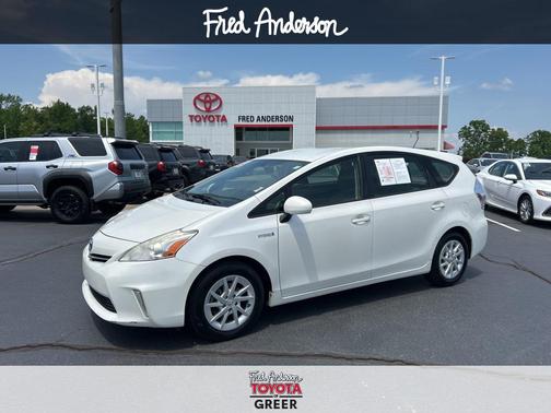 Blizzard Pearl 2013 Toyota Prius v Three