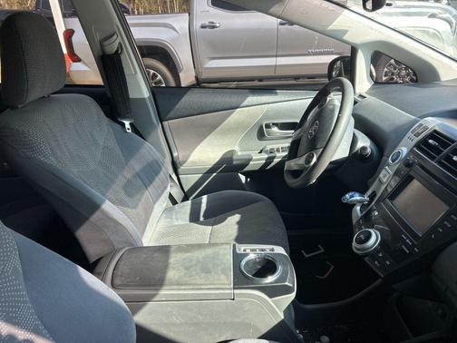 Blizzard Pearl 2013 Toyota Prius v Three