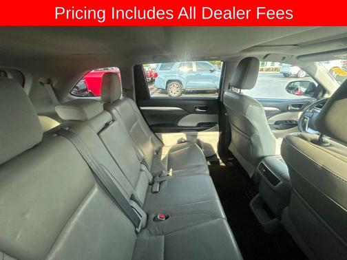 Silver Sky Metallic 2016 Toyota Highlander XLE