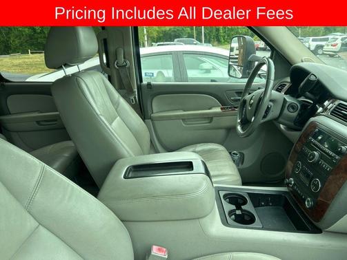 Summit White 2010 Chevrolet Suburban 1500 LT