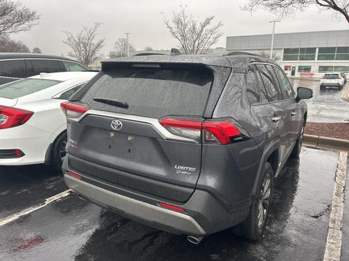 2025 Toyota RAV4 Hybrid SE