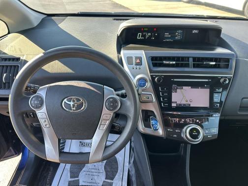 2017 Toyota Prius v Three