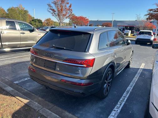 2021 Audi Q7 55 Prestige