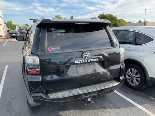 Midnight Black Metallic 2018 Toyota 4Runner SR5