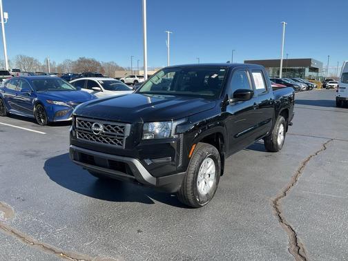 2024 Nissan Frontier SV